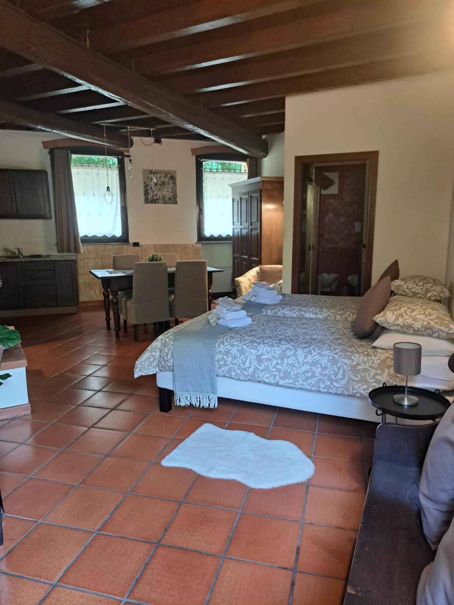 Monolocale Beatrice Abbadesse Guest House Мілан Екстер'єр фото